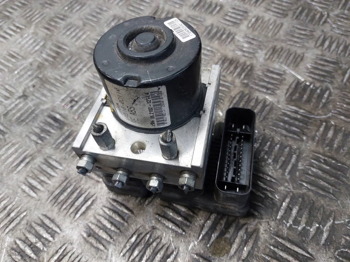 Bomba ABS Toyota Yaris II Lift 44510-0D110