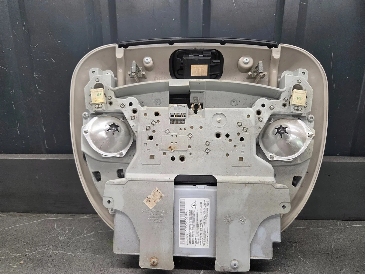 Éclairage intérieur Dodge Caravan IV 3.8 V6 image 6