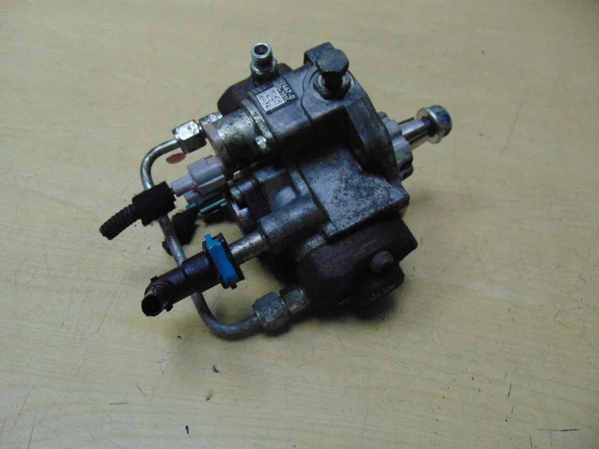 Pompe haute pression Opel Astra 1.7 CDTI image 8