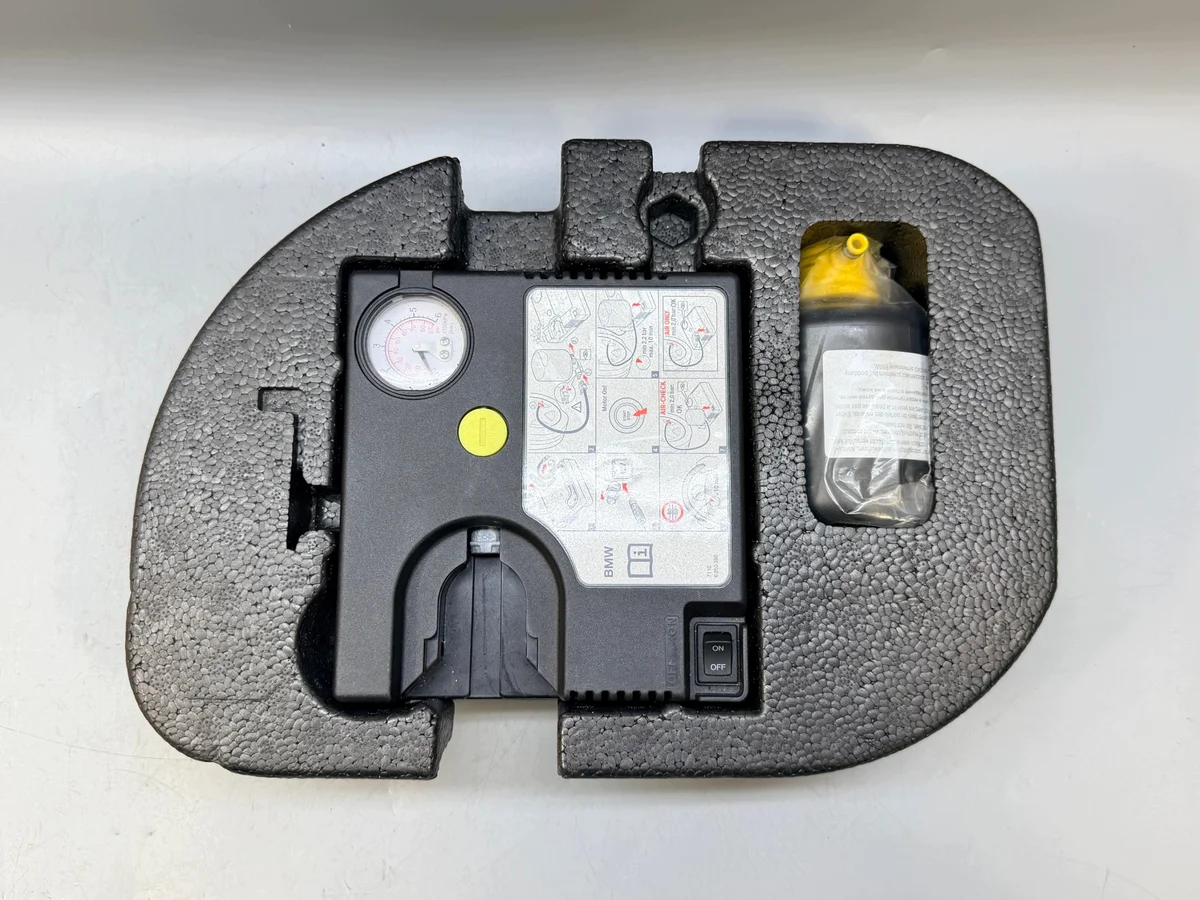 Mini Cooper F55 F56 Kofferraum Einsatz Abschleppöse