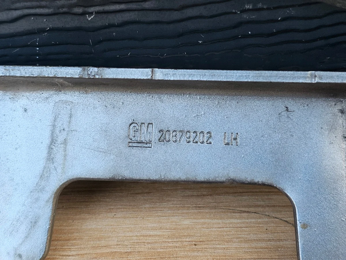 Charnières capot Opel Astra J occasion image 7