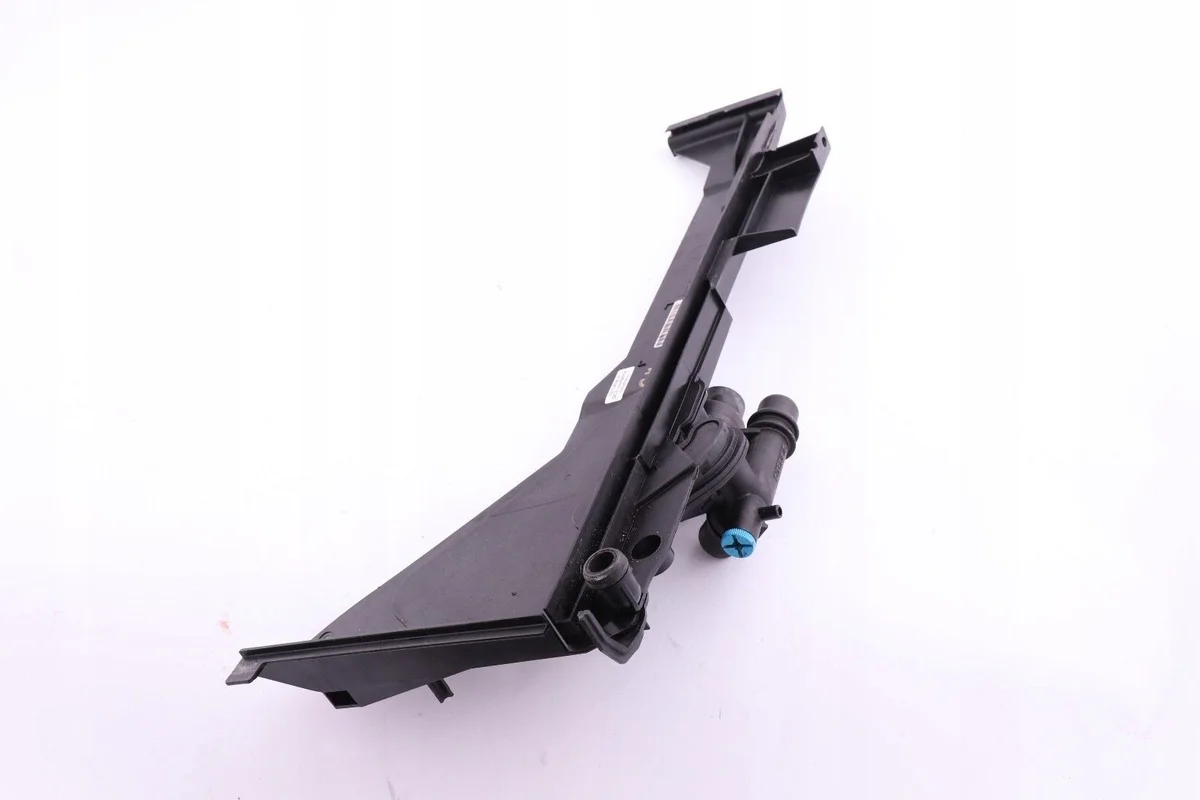 Support radiateur BMW E83 X3 OEM 3400017