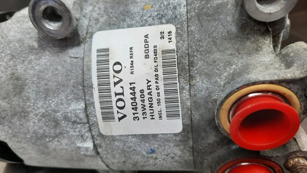 Compressor AC Volvo V40 II 1.6T Usado image 6