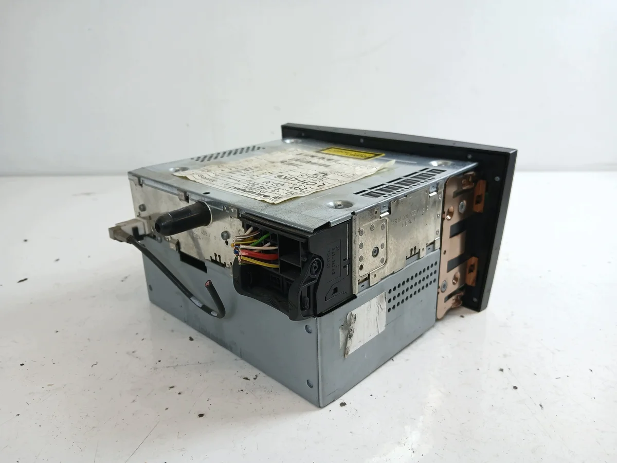 Opel Astra H Zafira B Radio CD 13154304 image 4