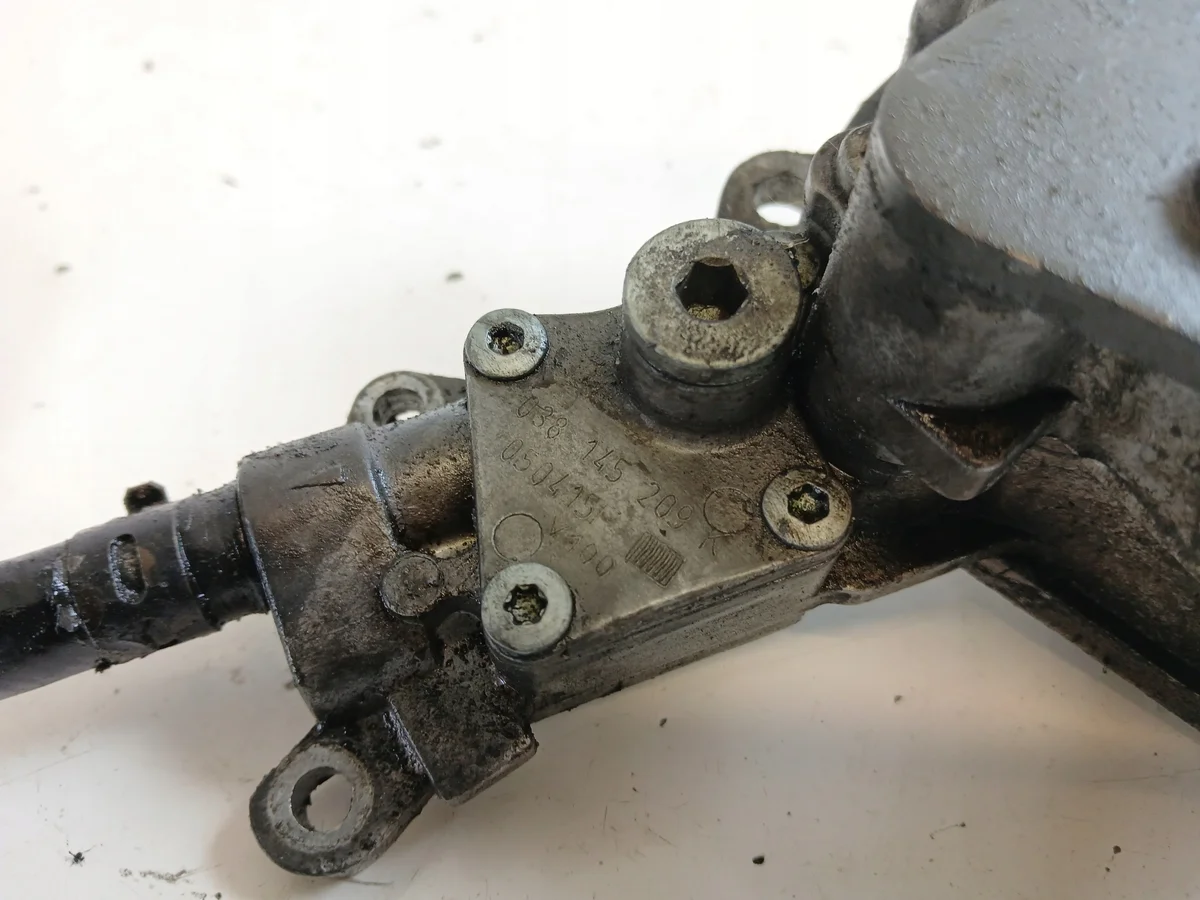 Vacuümpomp VW Passat B6 2.0 TDI 038145209K image 6