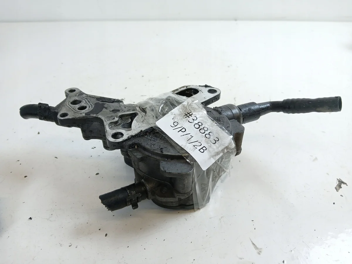 Vacuümpomp VW Passat B6 2.0 TDI 038145209K image 7