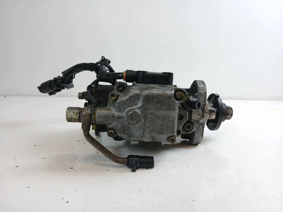 Bomba Inyectora VW Golf IV Bora 1.9 TDI image 4