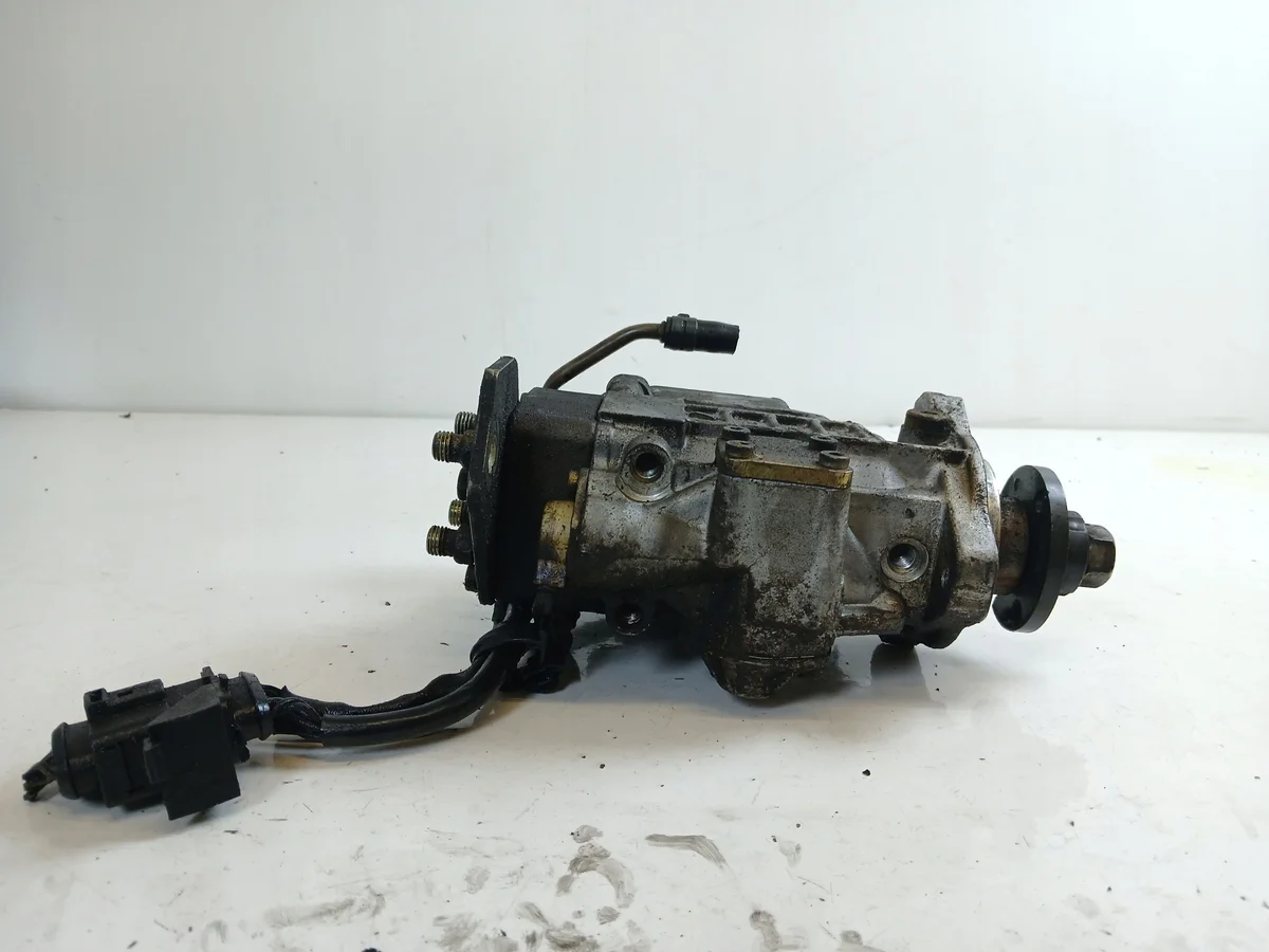 Bomba Inyectora VW Golf IV Bora 1.9 TDI image 5