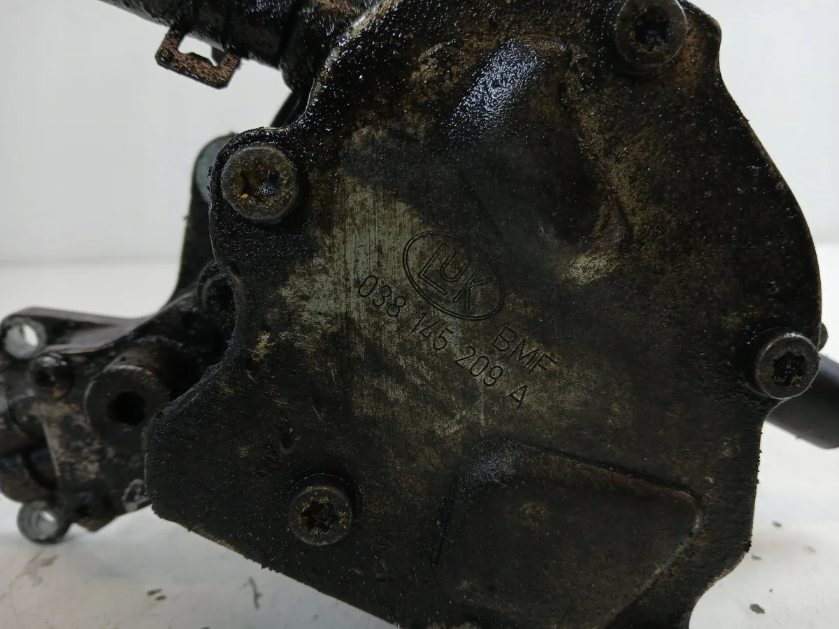 Pompe à vide LUK 038145209A VW AUDI SEAT SKODA image 6