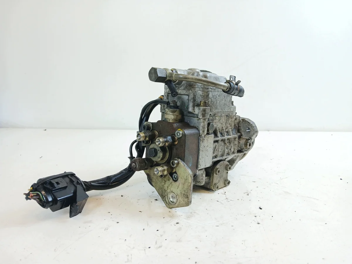 VW Golf IV Bora 1.9 TDI Einspritzpumpe 038130107D image 3