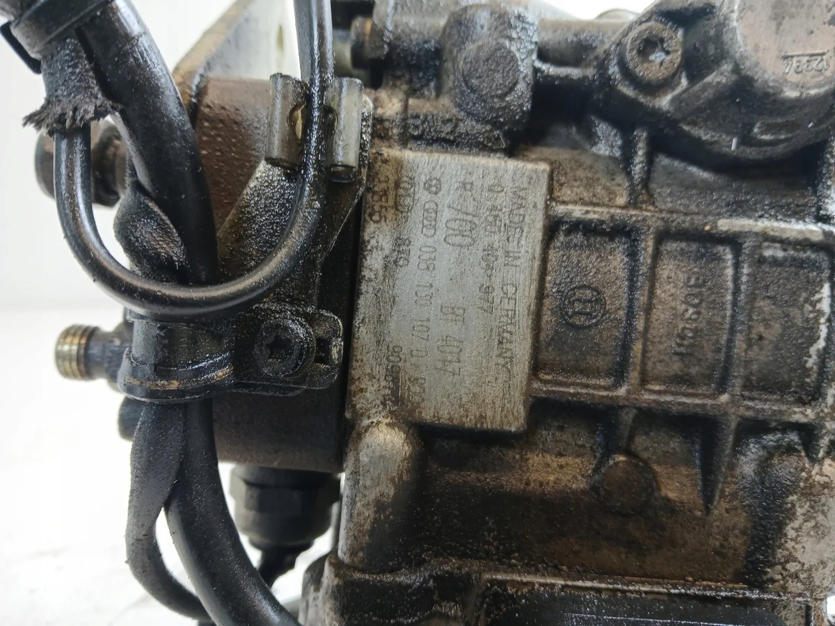 VW Golf IV Bora 1.9 TDI Einspritzpumpe 038130107D image 6