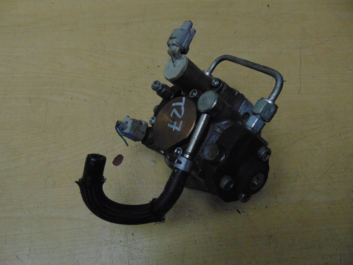 TOYOTA 2.0 D4D Injectiepomp 22100-0R040 image 5