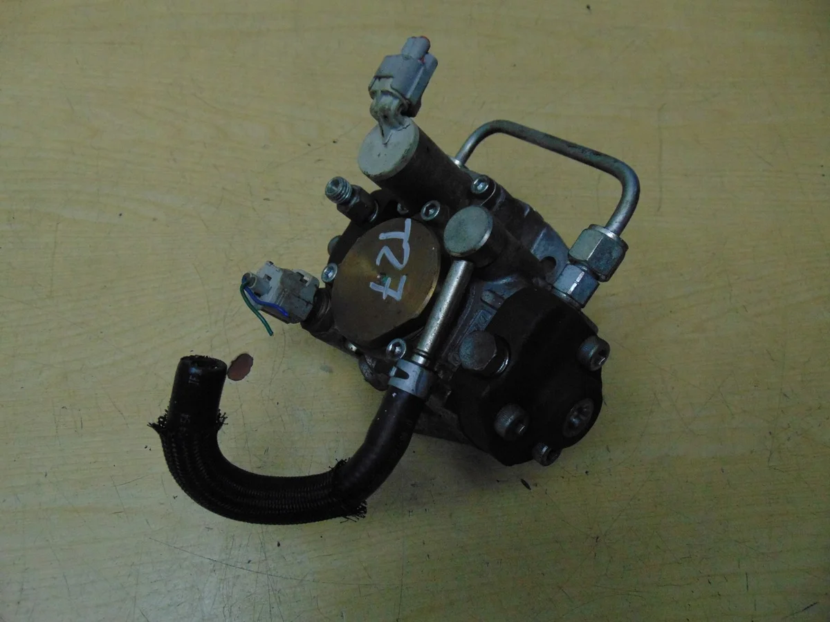 TOYOTA 2.0 D4D Injectiepomp 22100-0R040 image 6