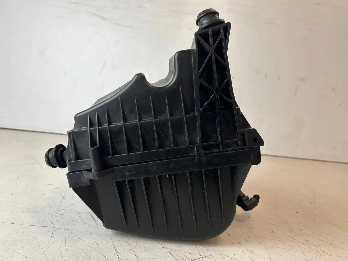 Opel Luftfiltergehäuse 25922420 Gebraucht image 6