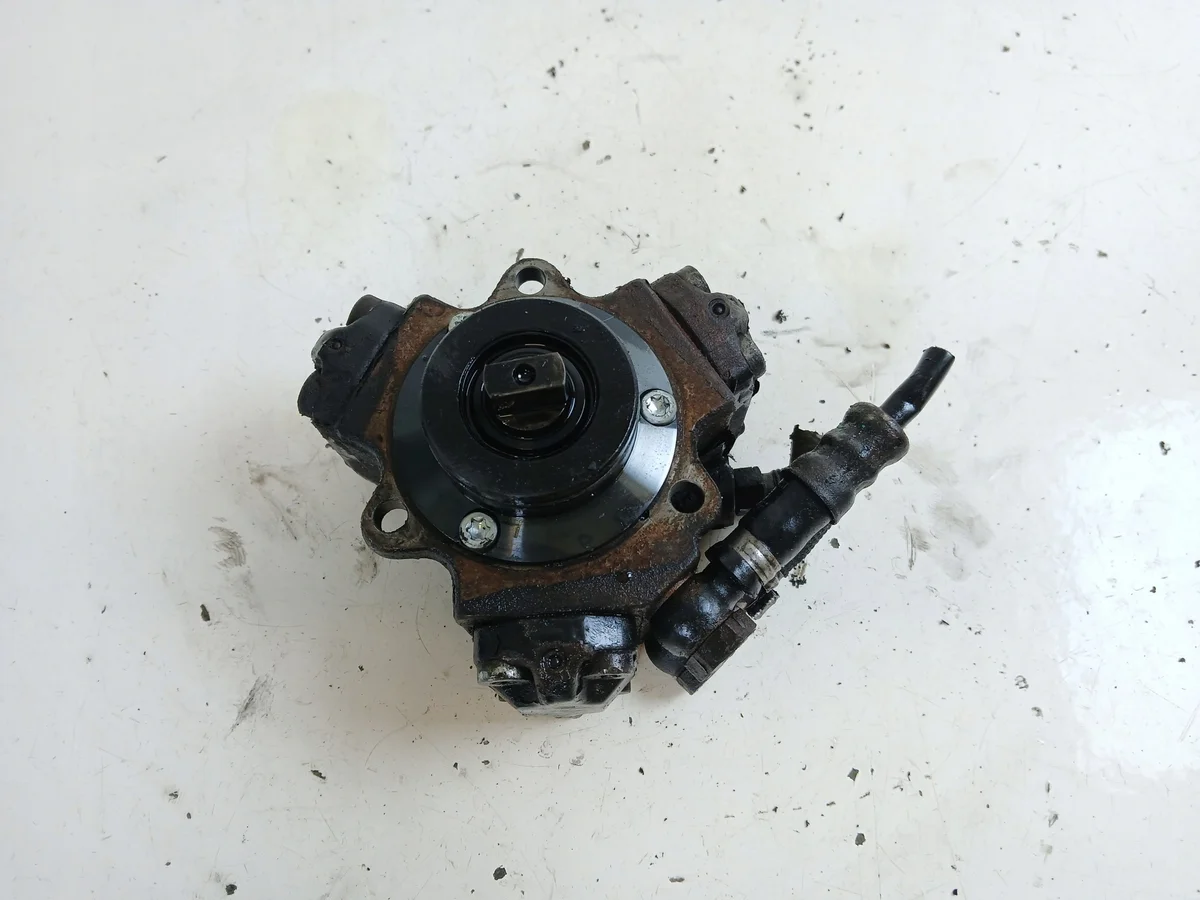 Opel Corsa D 1.3 CDTI Injectiepomp image 4