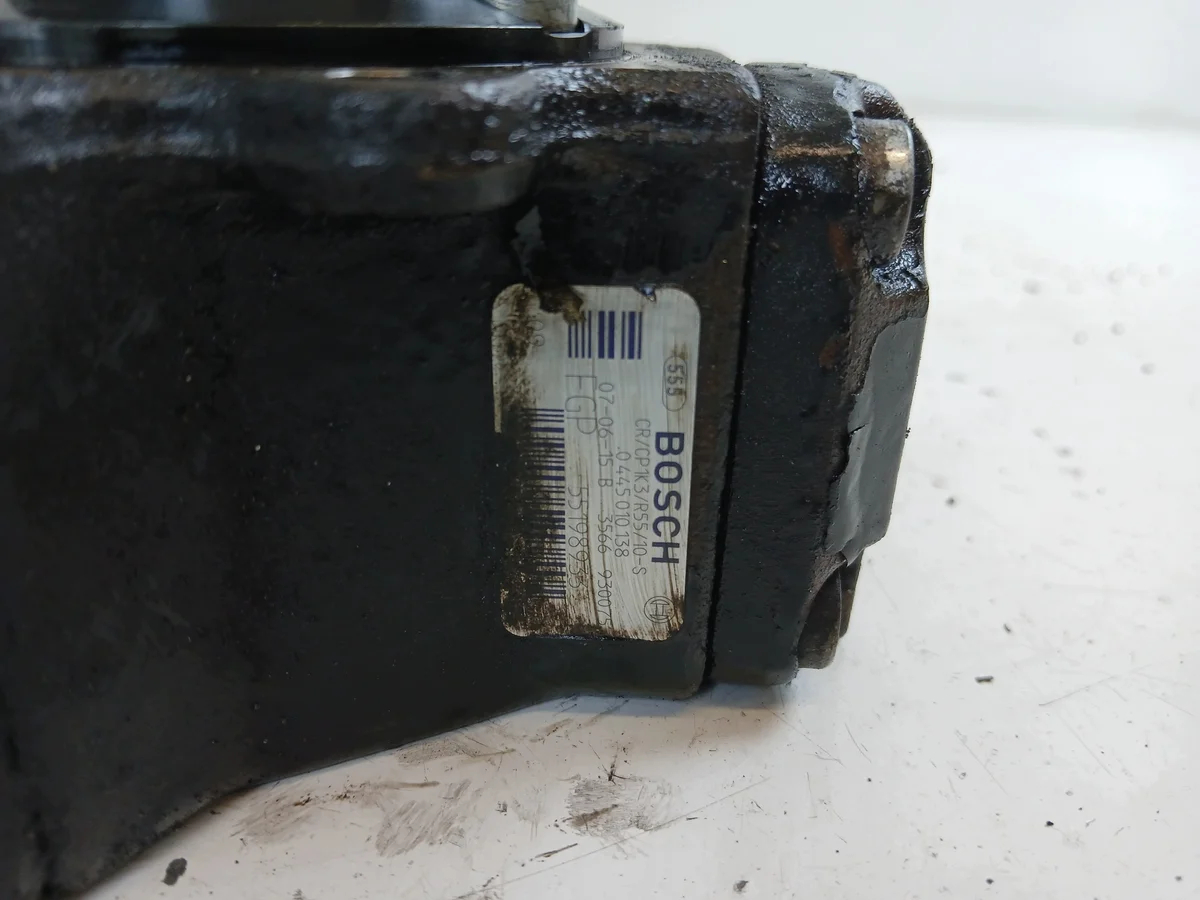 Opel Corsa D 1.3 CDTI Injectiepomp image 6