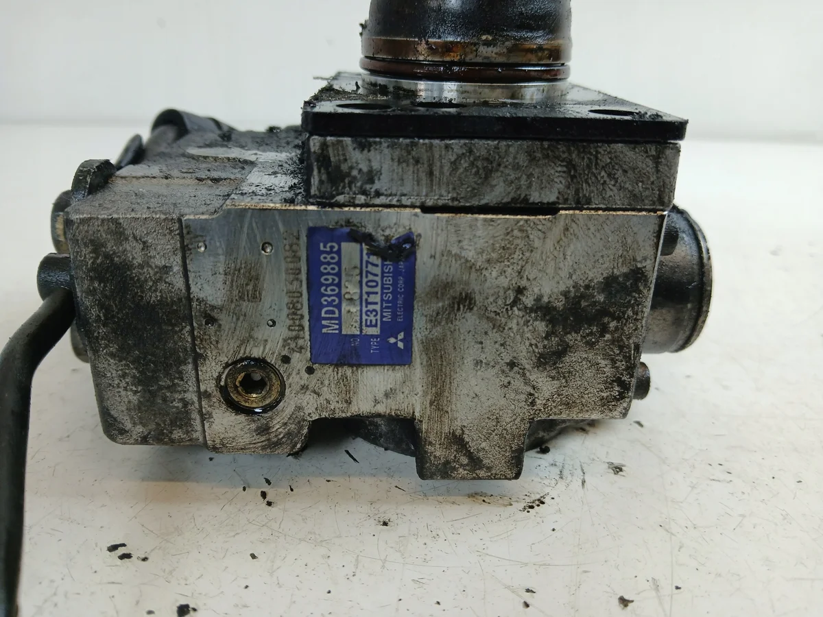 MITSUBISHI CARISMA 1.8 GDI Hochdruckpumpe image 5