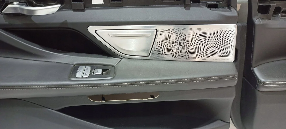 Boczek BMW 7 G11 G12 51417448497 Usado image 7