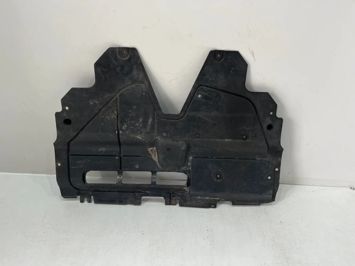 Afdekplaat onder motor Peugeot 206 Plus