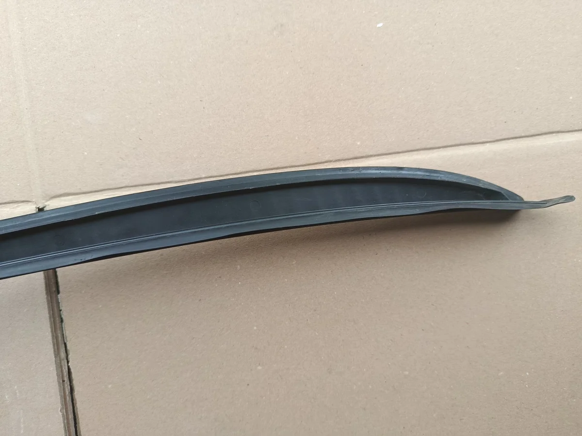Moldura Parabrisas Ford Focus MK3 BM51-A03194-AD image 6