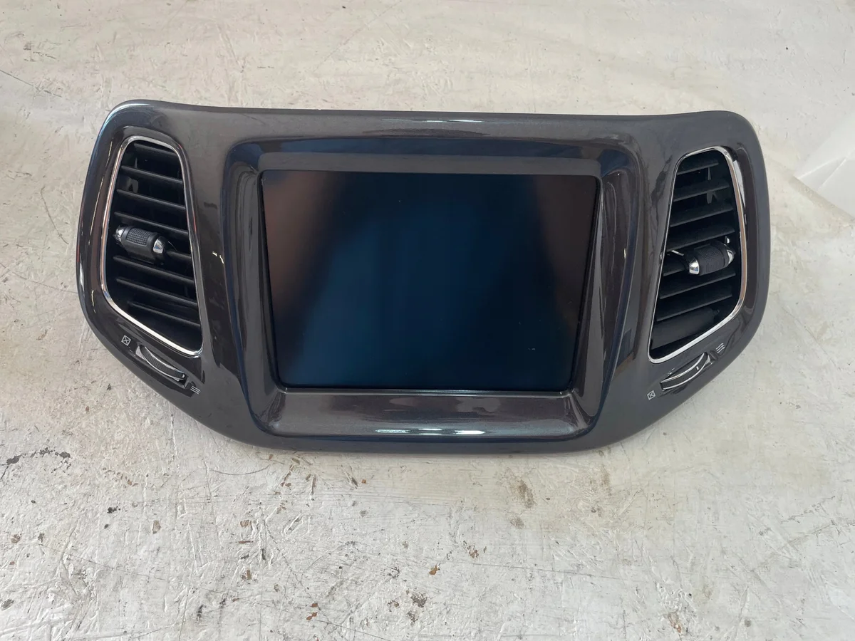 Pantalla Radio Jeep Compass II 52161757 Usado