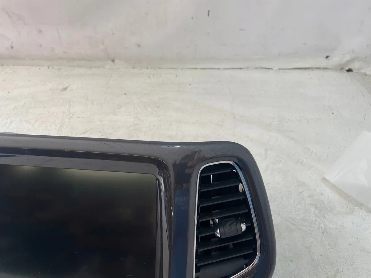 Pantalla Radio Jeep Compass II 52161757 Usado image 5
