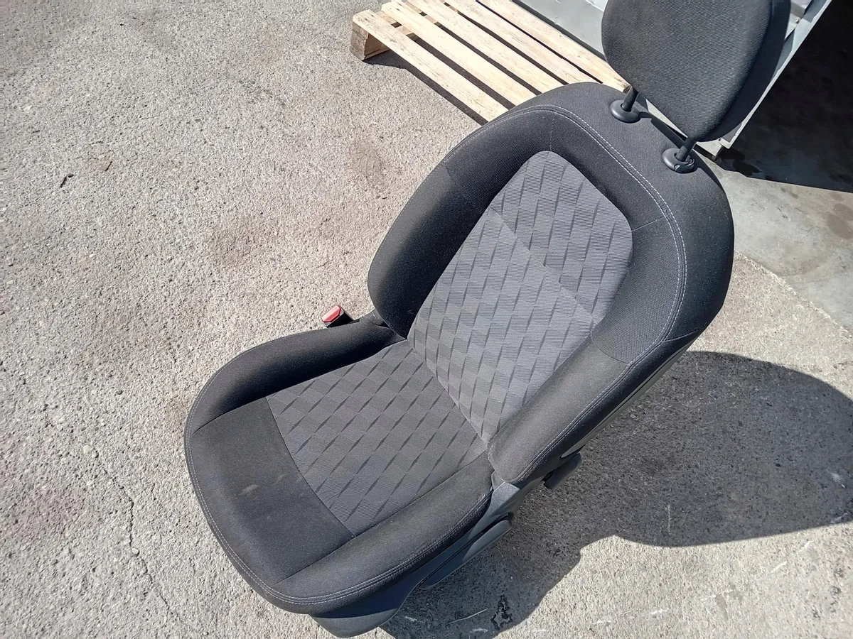 Sedile Guidatore Citroen C-Elysee CCEFLP