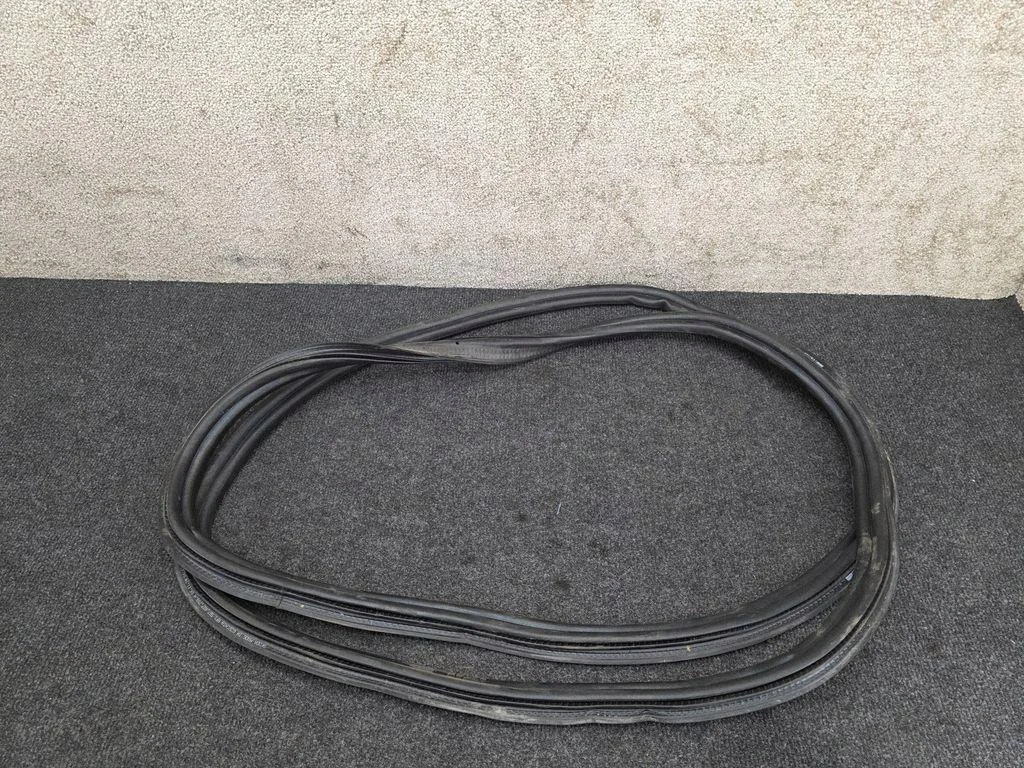 Dichtung Heckklappe Skoda Octavia IV 5E7827705 image 3