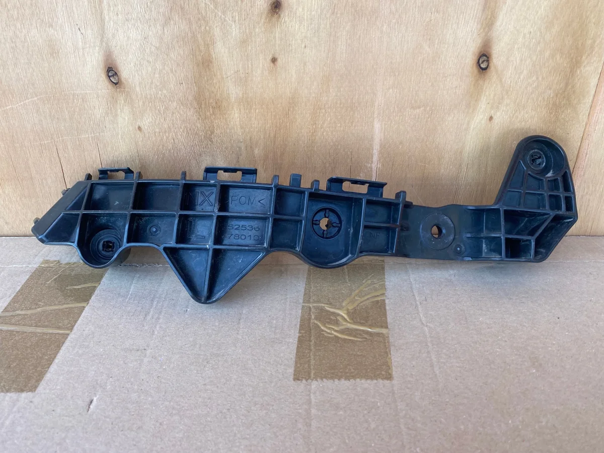 Lexus NX I Bumper Bracket 52536-78010