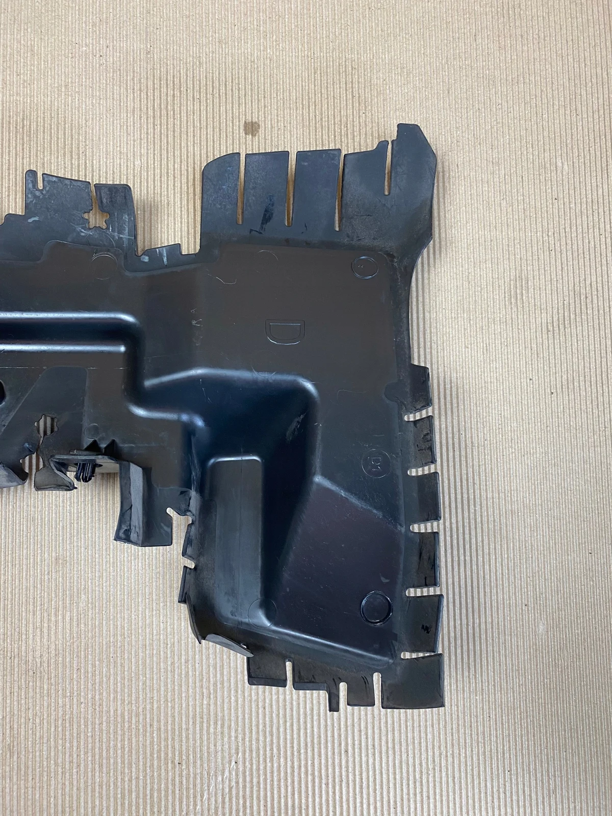 Peugeot 3008 II 2018 Cache radiateur image 10