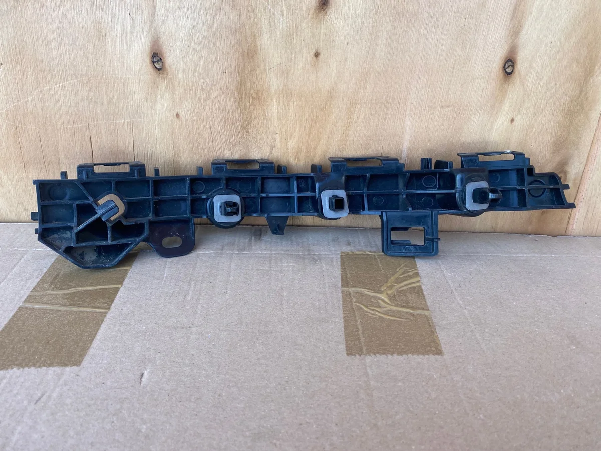 Support pare-chocs Toyota Yaris IV 52575-K0020 image 3