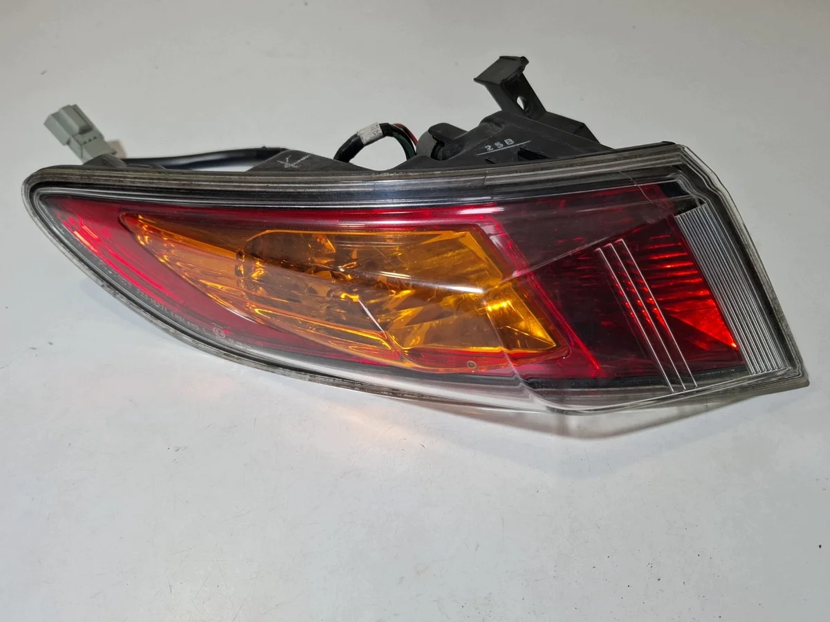 Honda Civic VIII UFO Rückleuchte links