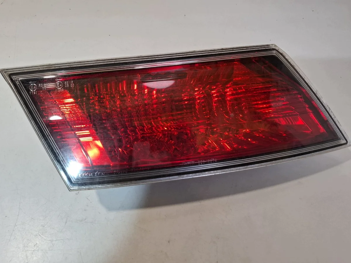 Honda Civic VIII UFO Rückleuchte Links