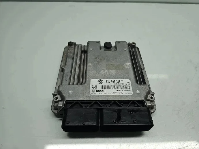 VW Passat B6 ECU Engine Control Unit 03L907309F