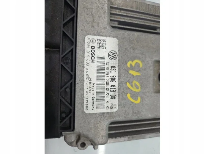 Engine Control Unit ECU VW Touran 03L906018DQ image 4