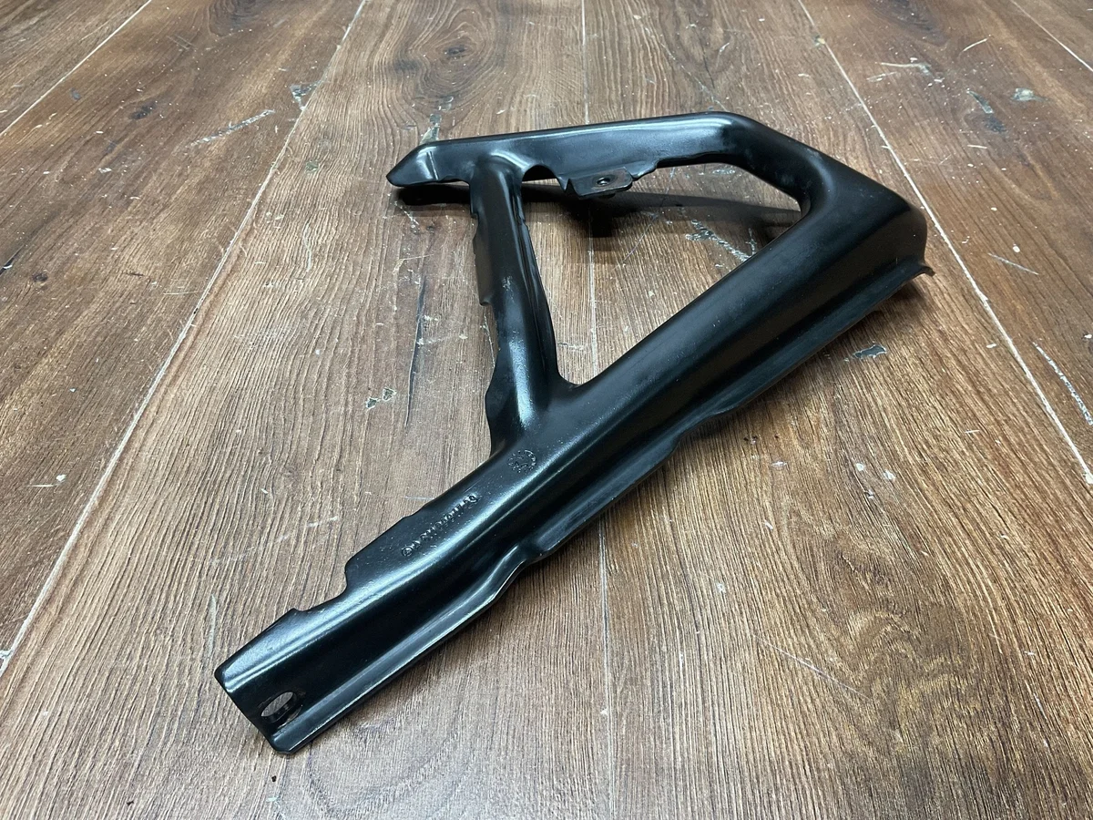 MERCEDES E W211 A6110981729 Soporte Colector image 3