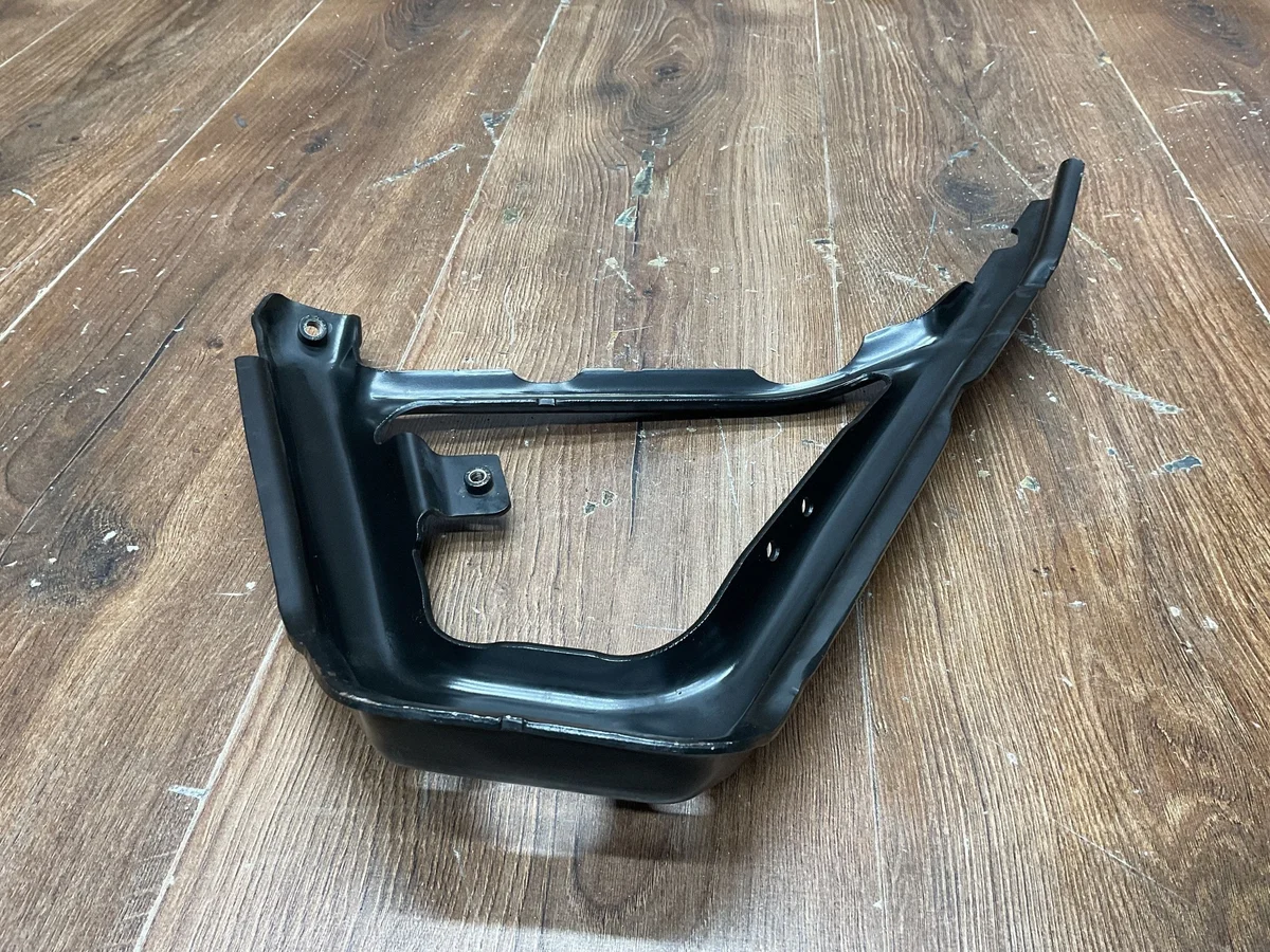 MERCEDES E W211 A6110981729 Soporte Colector image 7