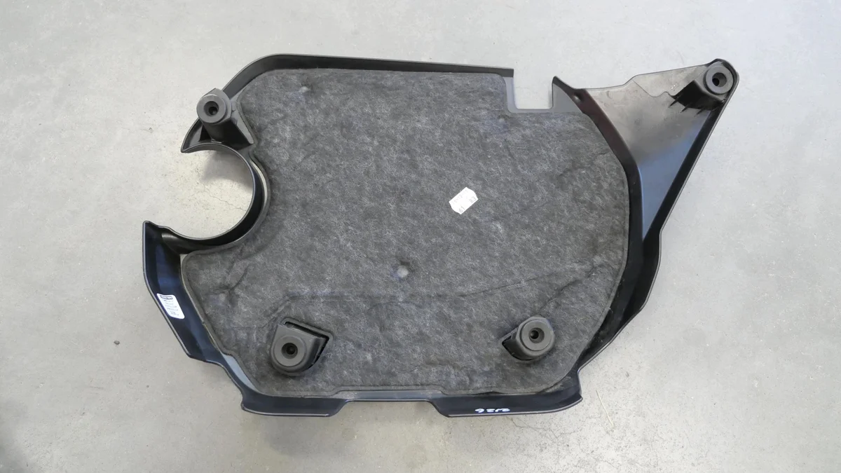BMW F39 F45 F46 F48 Motorabdeckung B47 image 5