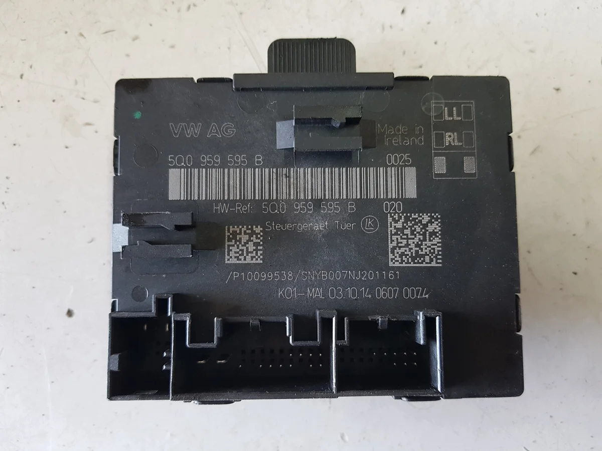 Audi A3 8V dörrmodul höger bak