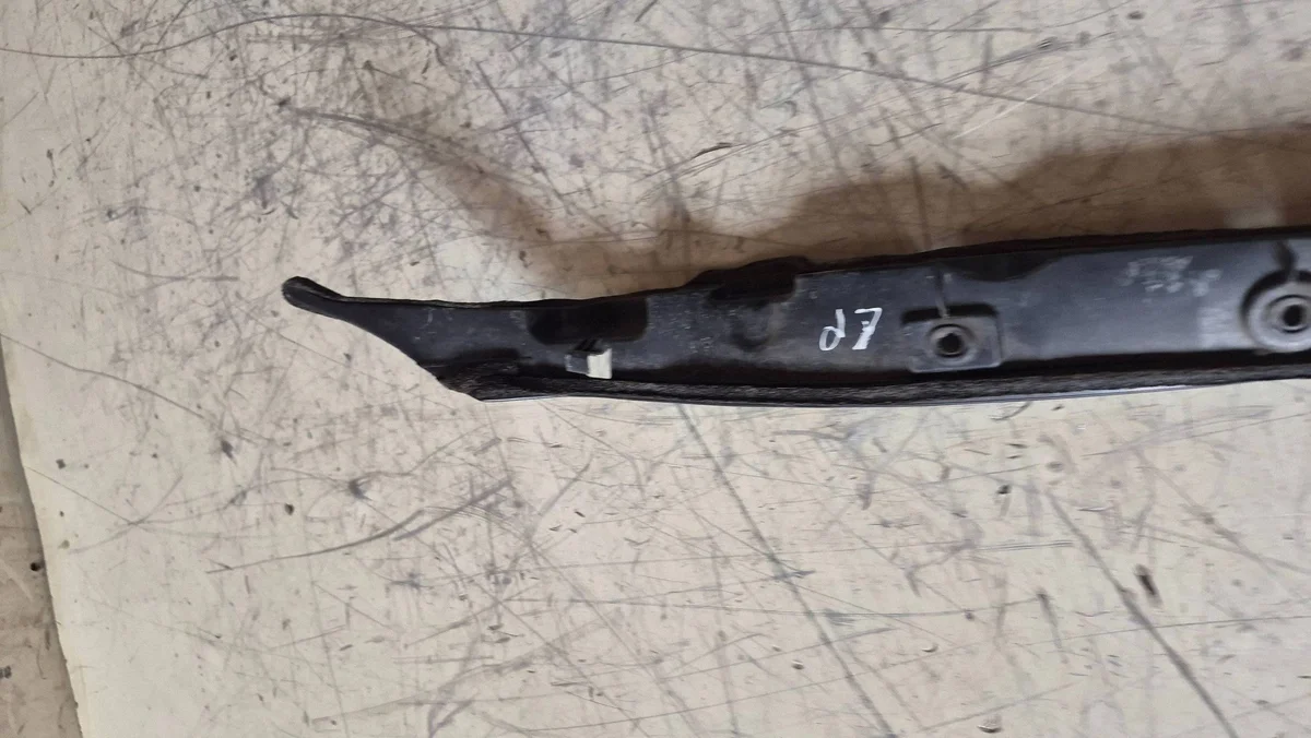 Schutzblechverkleidung links vorne Toyota Corolla E210 image 6
