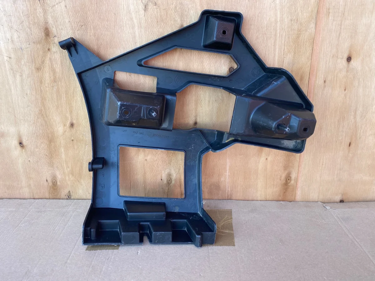 Halterung Stoßfänger Rechts Hinten Renault Megane IV image 4