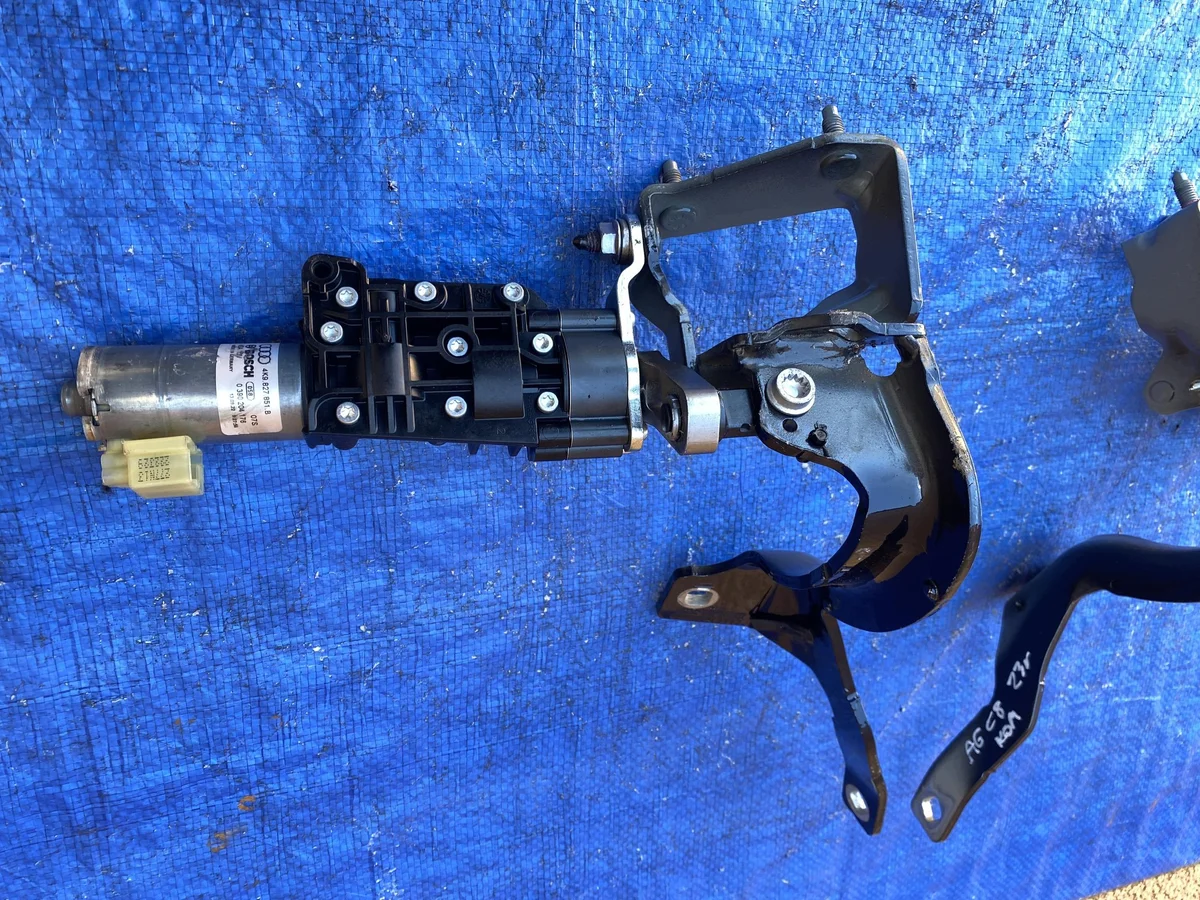 Audi A6 C8 Avant Scharnier Motor Haube gebraucht image 4