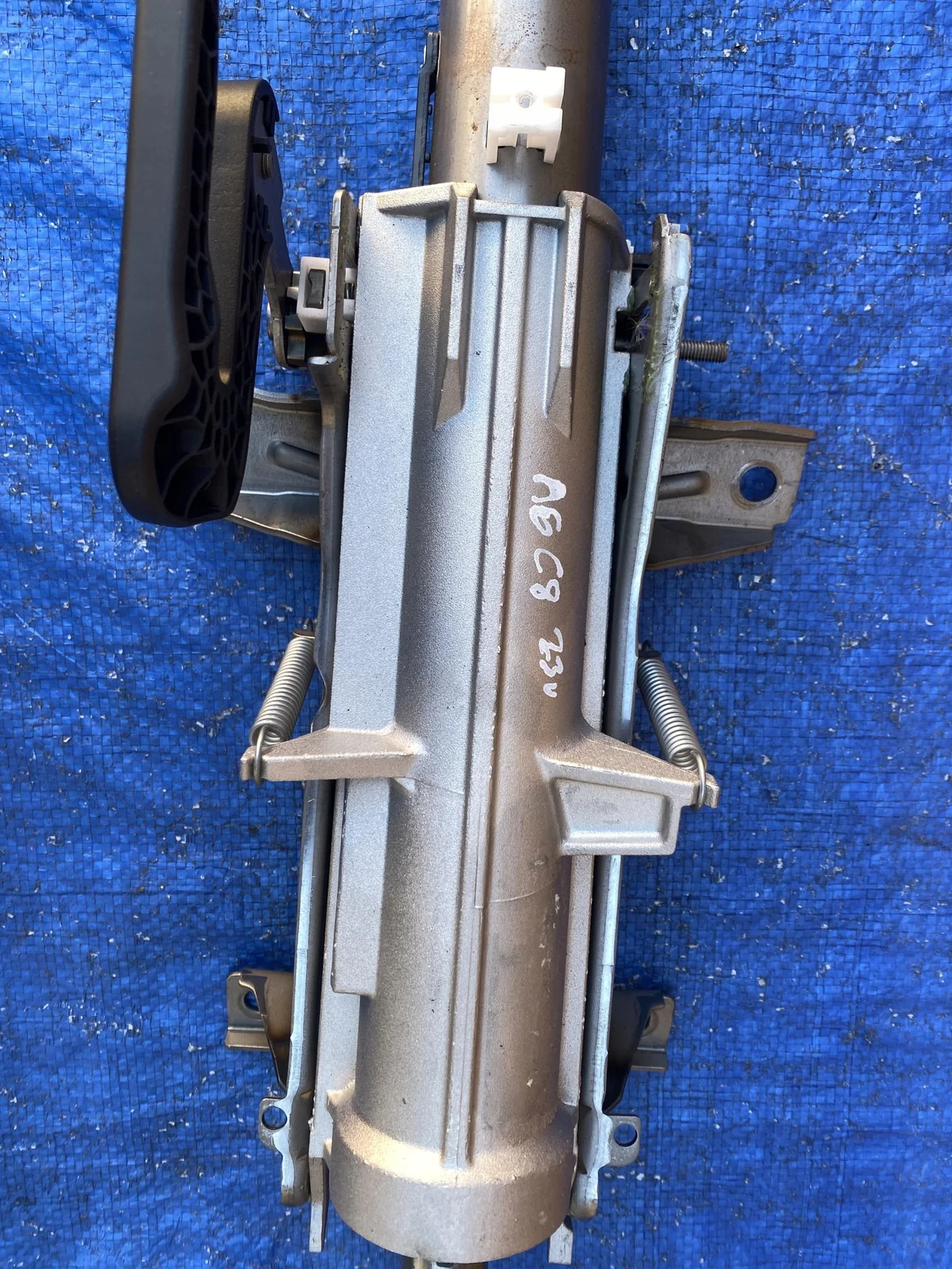 Audi A6 C8 Steering Column Joint Used image 3