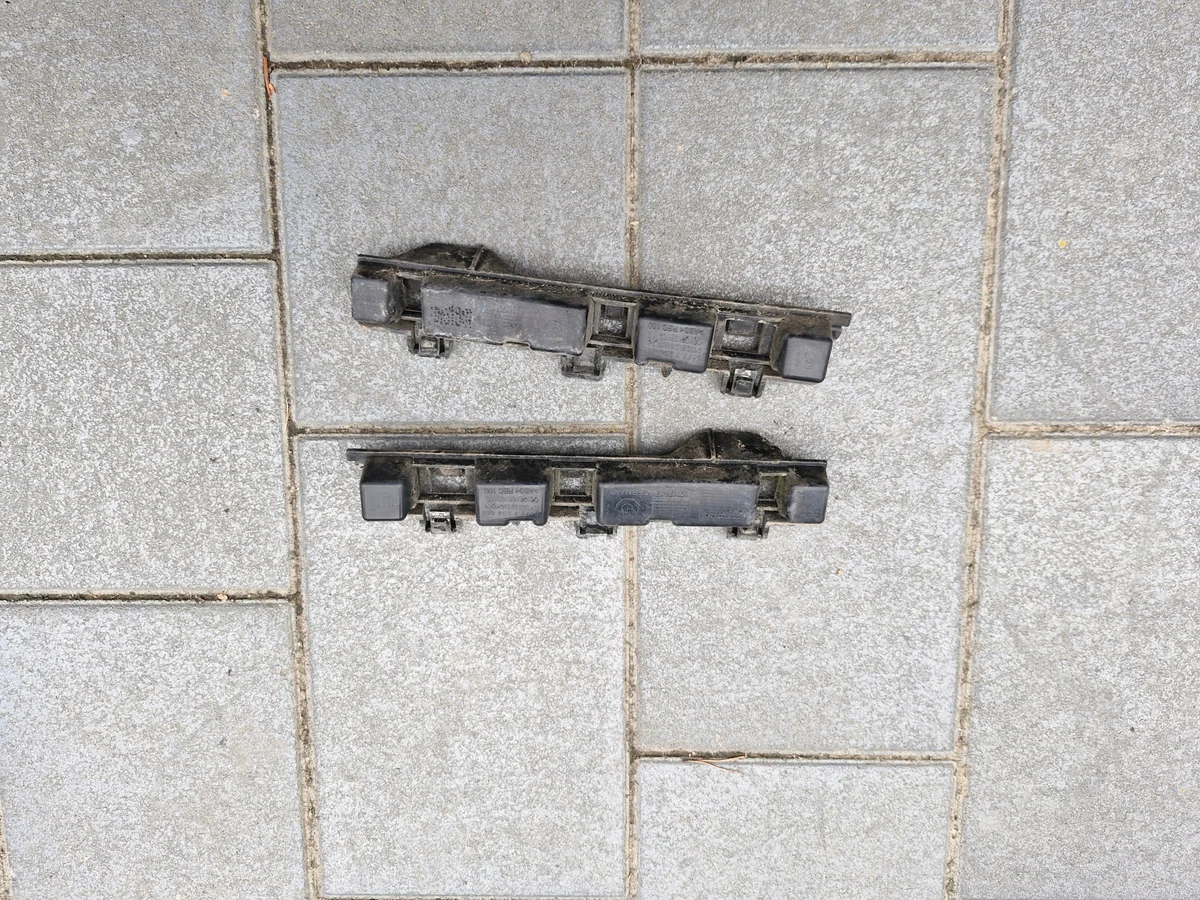 BMW F32 F33 F36 Fender Sill Clip Left Right