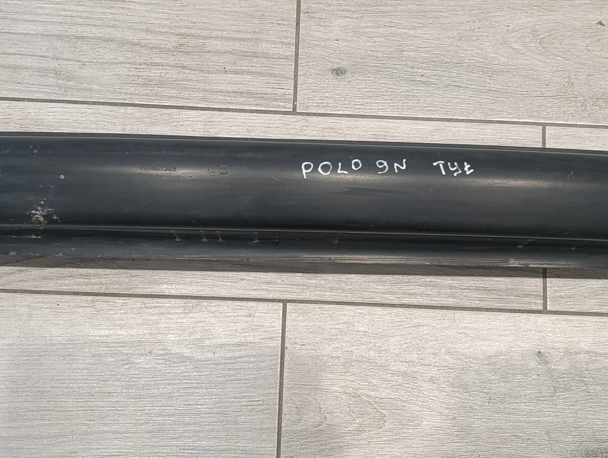 VW Polo 9N Rear Bumper Beam 6Q0807305 image 3