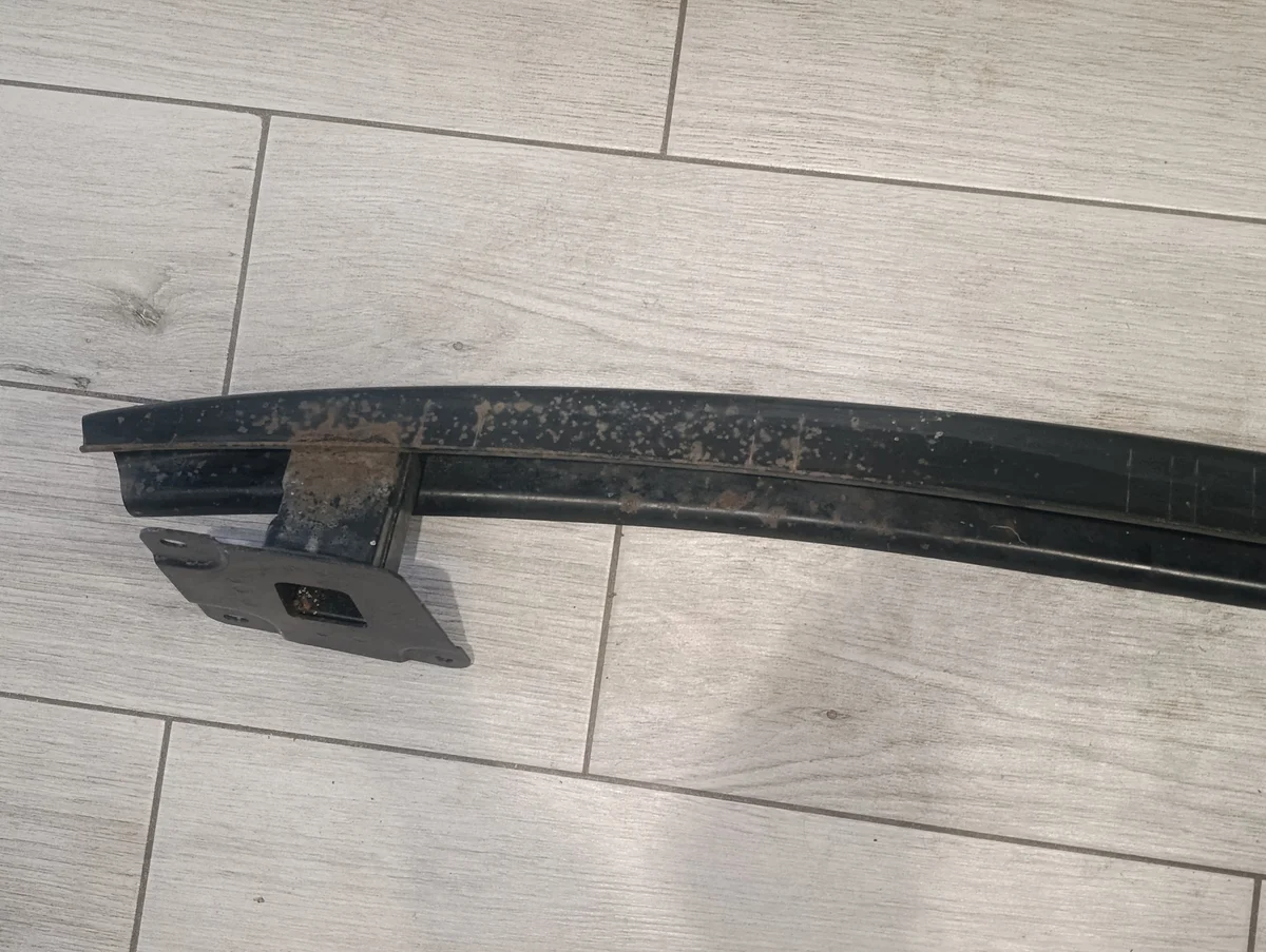 VW Polo 9N Rear Bumper Beam 6Q0807305 image 6