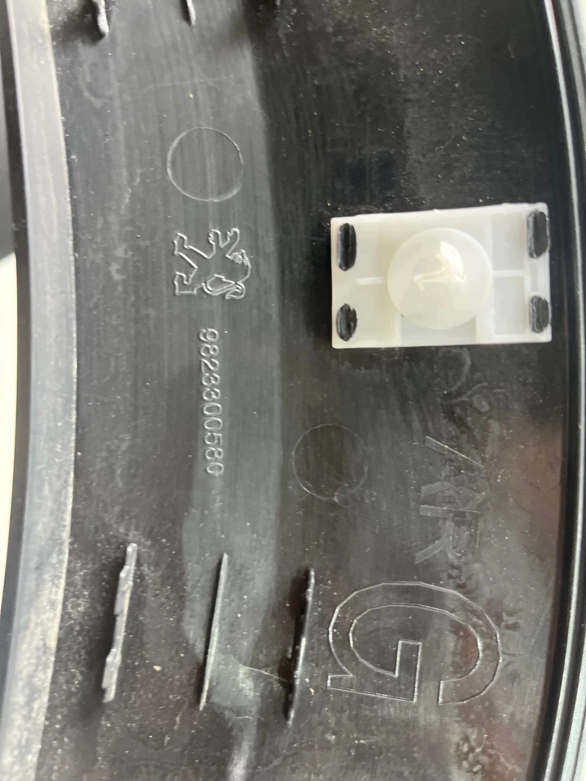 Kotflügelverkleidung Links Hinten Peugeot 208 II GT-LINE image 9