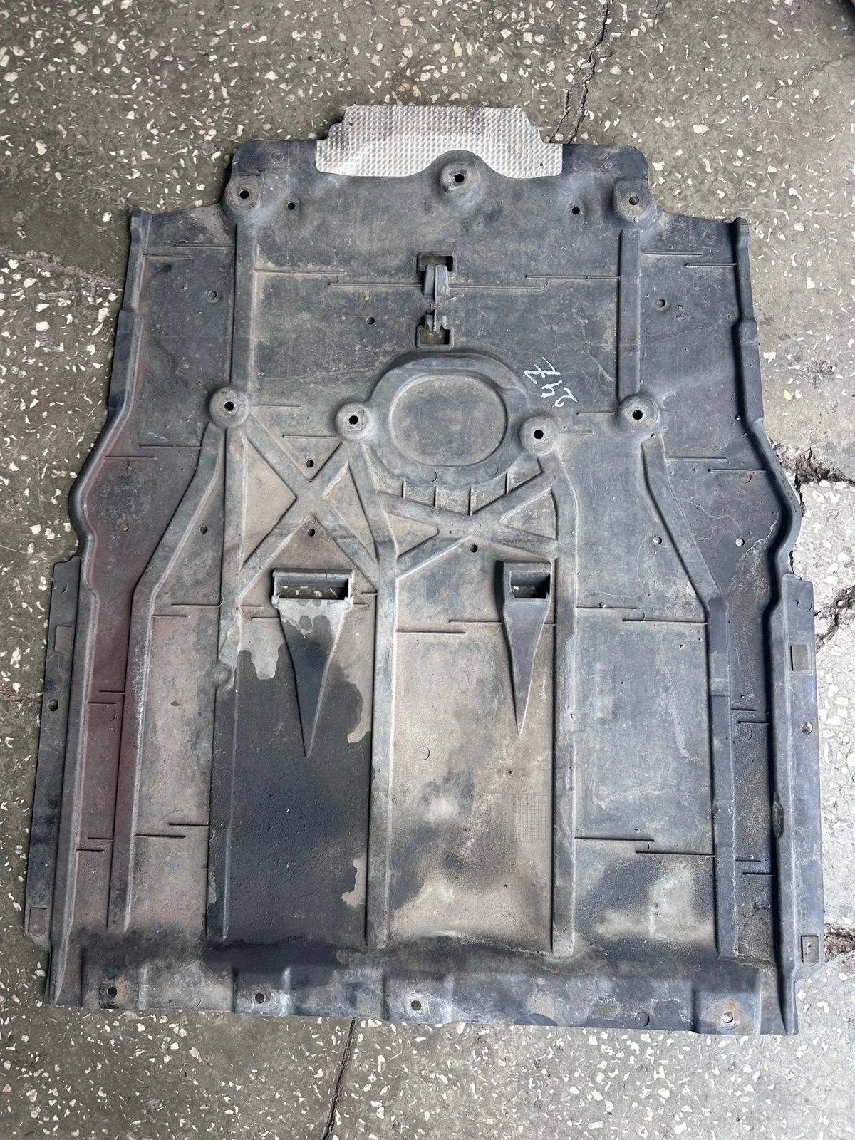 MERCEDES CLASSE B W247 CACHE SOUS MOTEUR image 3