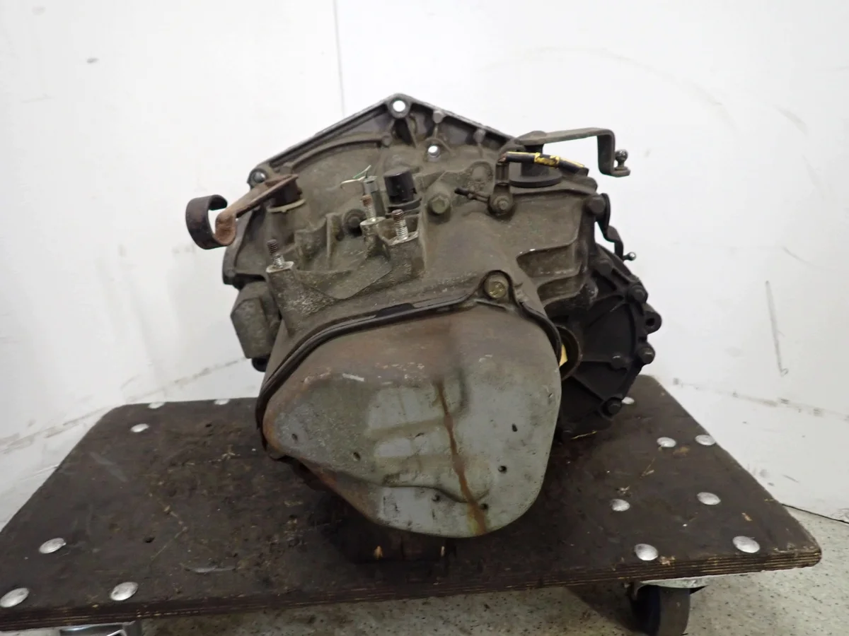 Boîte de vitesses Nissan Micra K11 1.5D manuelle image 5