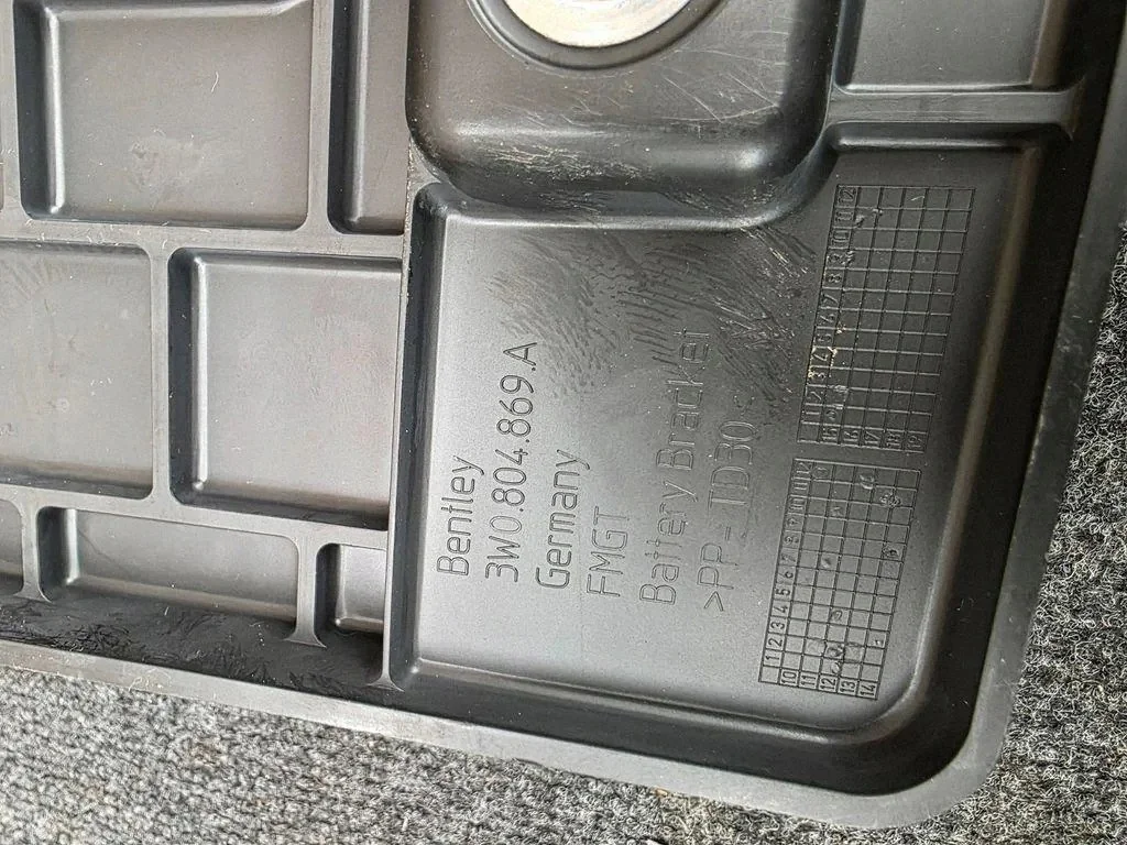 BENTLEY GT Halterung Batterie 3W0804869A Gebraucht image 3